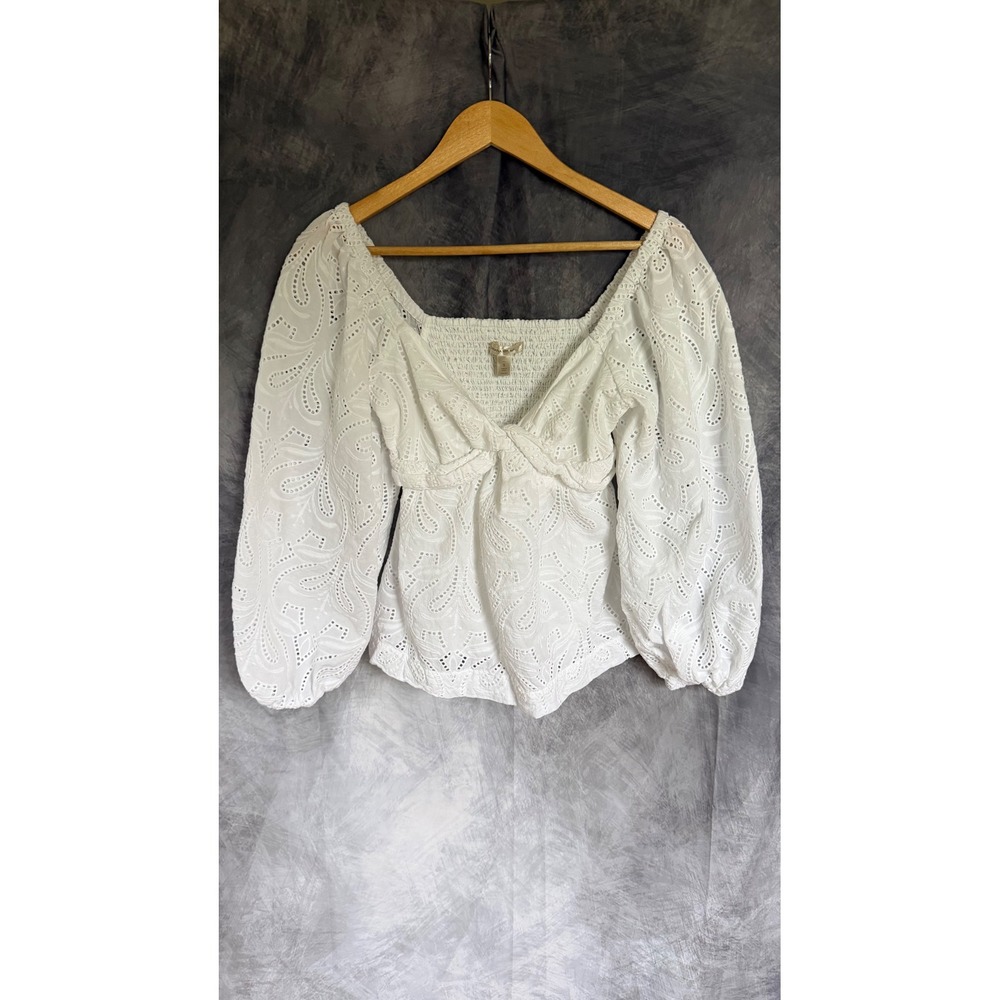 Banana Republic White Eyelet Puff Sleeve Blouse Smocked Back Clean Girl - Picture 2 of 7